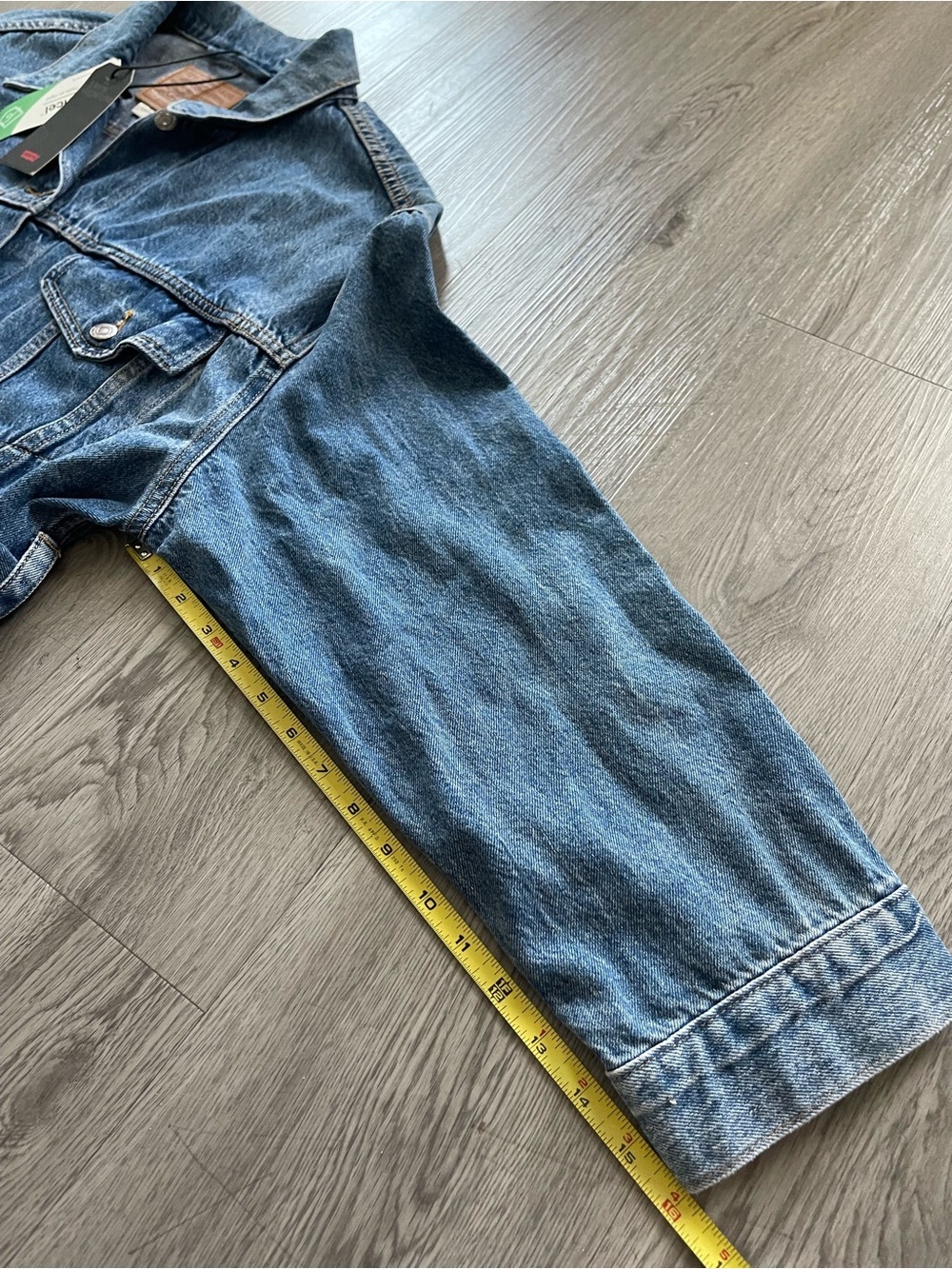 Nwt Levi’s belted denim trucker jacket - Picture 11 of 11